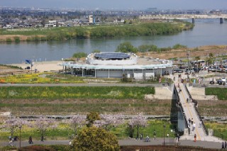 写真:筑後川防災施設（くるめウス）外観 