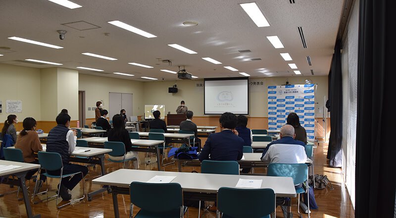 ロゴマーク発表会 IN 筑後川河川事務所　令和３年３月１０日（水）-プレゼンテーションを行う学生