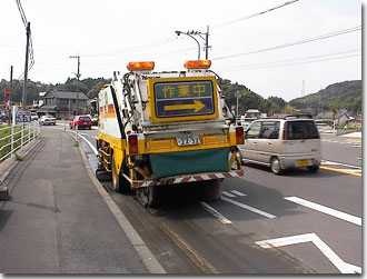 路面清掃車両