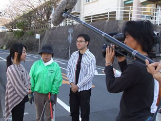 「道守」さんを取材中