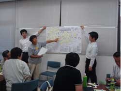 最後に班の意見を発表し、今後の課題を確認しました。