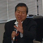 山岸 秀雄 氏