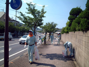 唐津市周辺の道路清掃写真