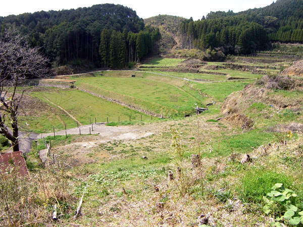 平成23年4月(工事をする前（土を盛る前）の写真です)