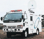 衛星通信車（中型）