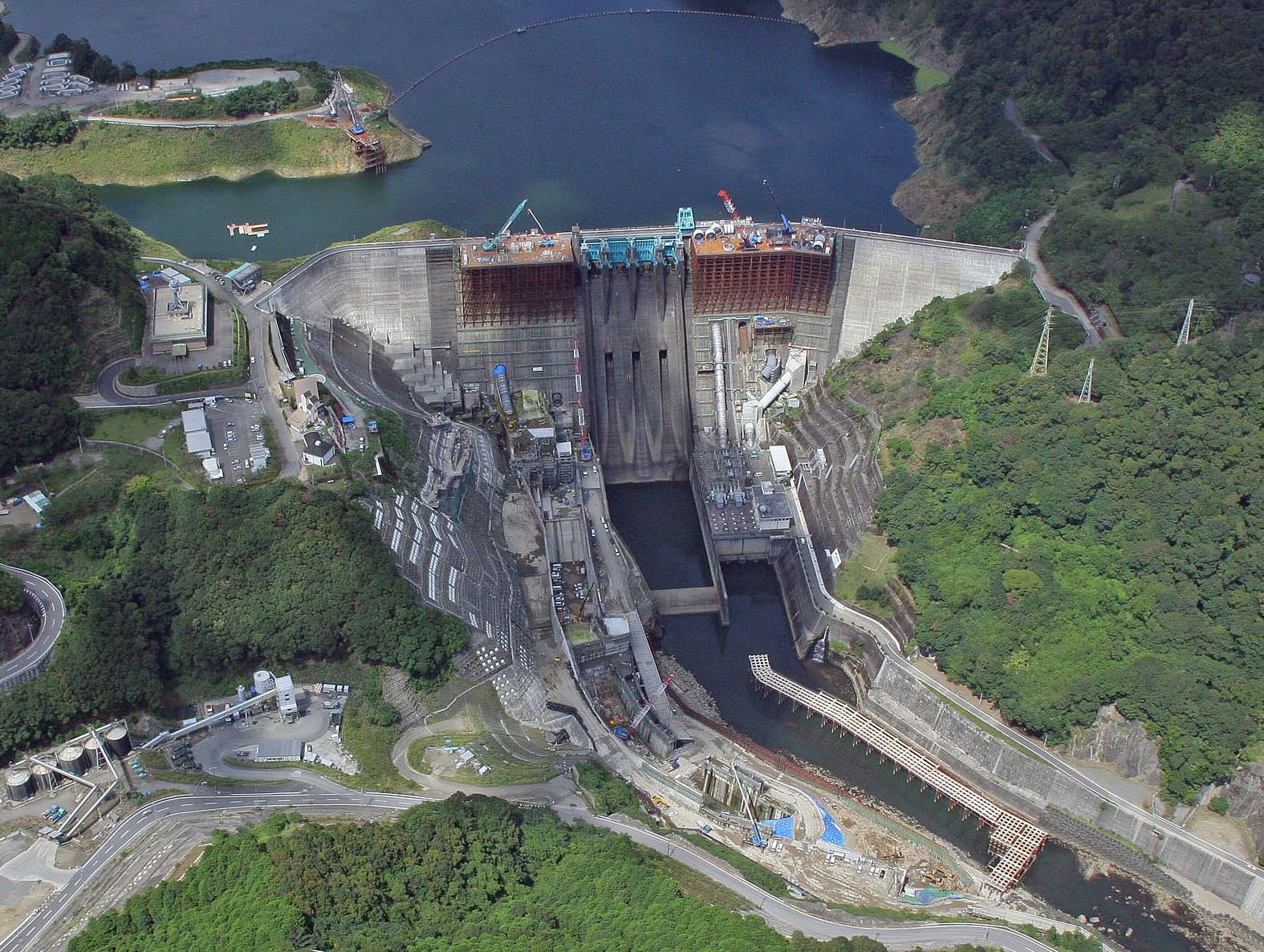 ダム下流側航空写真