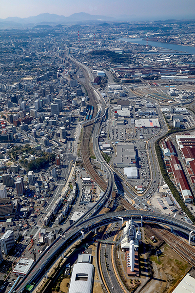 黒崎バイパス整備状況写真（都市高速東田入口付近上空から福岡方面を除く）