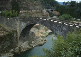 霊台橋(美里町)