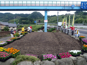 「花植え体験」作業前