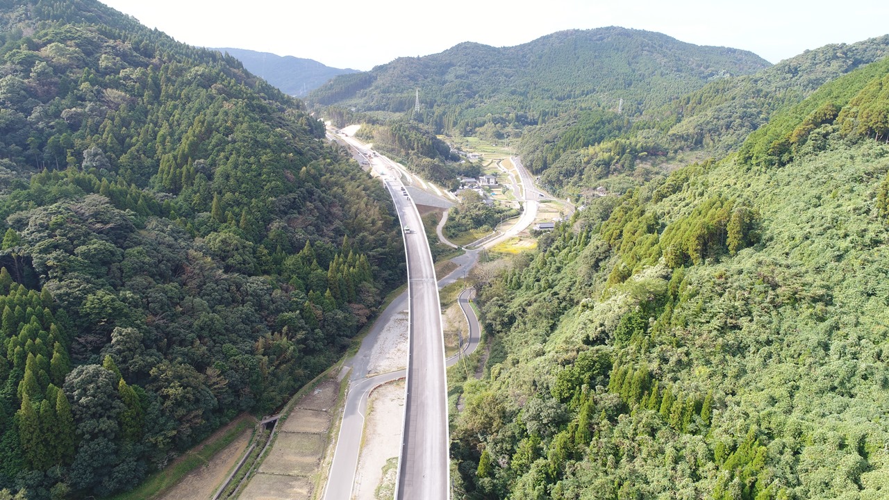 【１０】小津奈木地区より水俣IC方面を望む