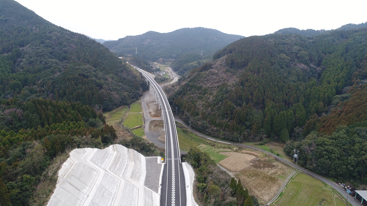 【１０】小津奈木地区より水俣IC方面を望む