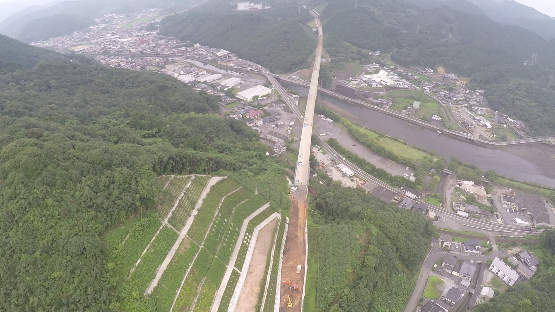 【２】湯浦温泉大橋上空より水俣方面　写真