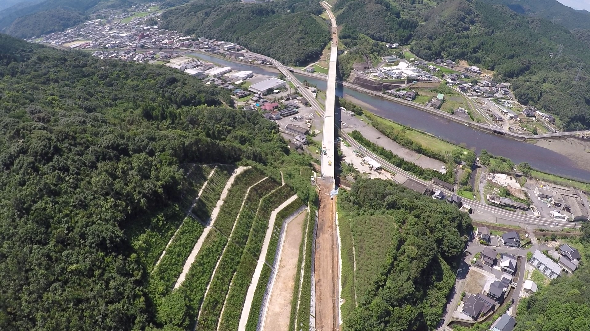 【２】湯浦温泉大橋上空より水俣方面　写真