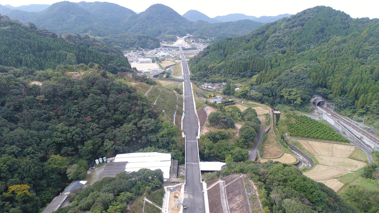 【７】津奈木IC南地点より水俣方面を望む　写真