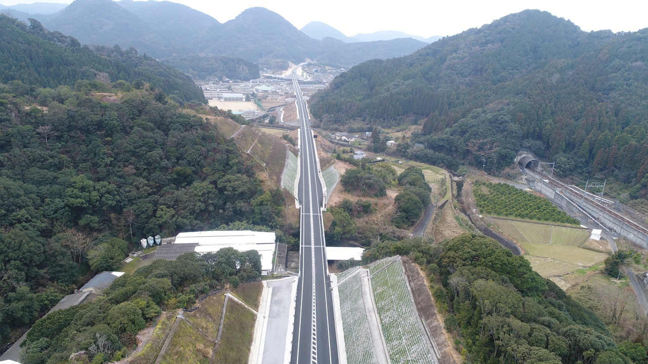 【７】津奈木IC南地点より水俣方面を望む　写真