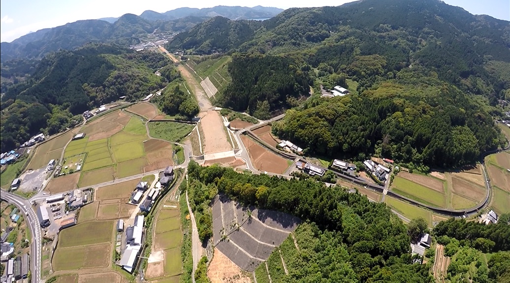 【７】津奈木IC南地点より水俣方面を望む　写真