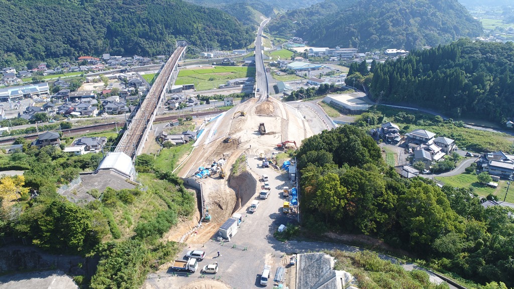 【８】桜戸橋南側より津奈木IC方面を望む　写真